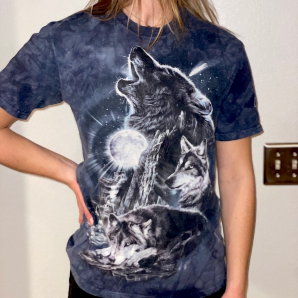Wolf Print T-shirt size 8